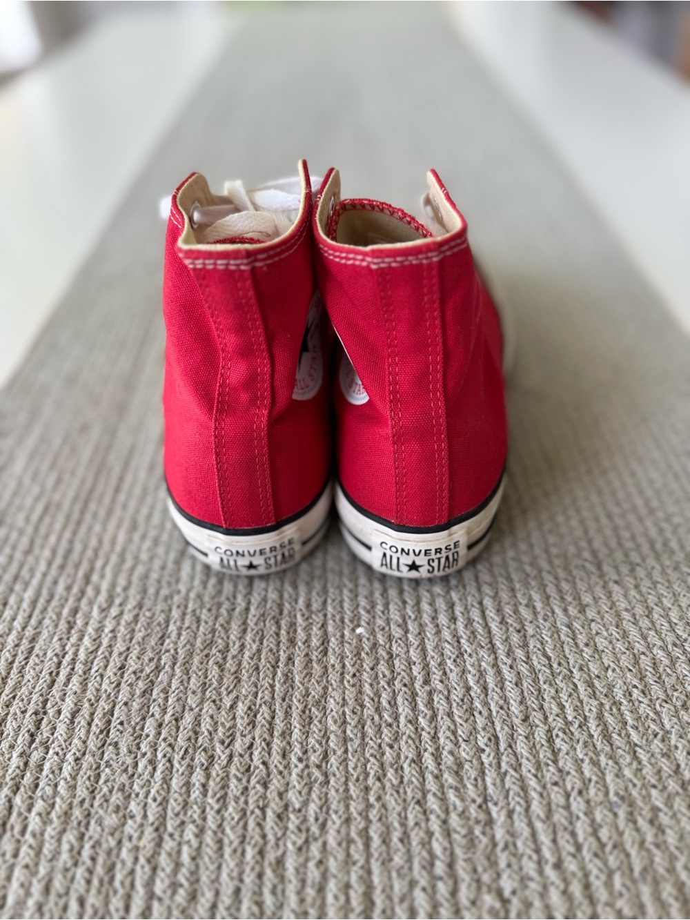 Converse Red High-Top Unisex Canvas Sneakers with White Accents Men 6 or Women 8 - Picture 4 of 7